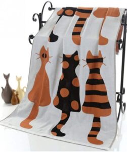 Cute Cat Bath Towel Brown color