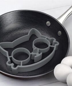 Cat Face Silicone Egg Mold In Frying Pan