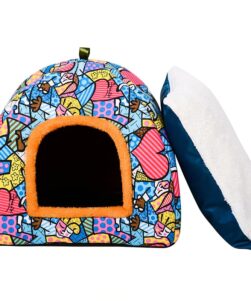 Comics style cat bed first